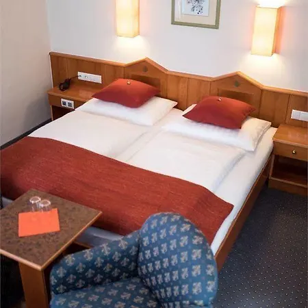 Doktorschlossl Hotel 2*